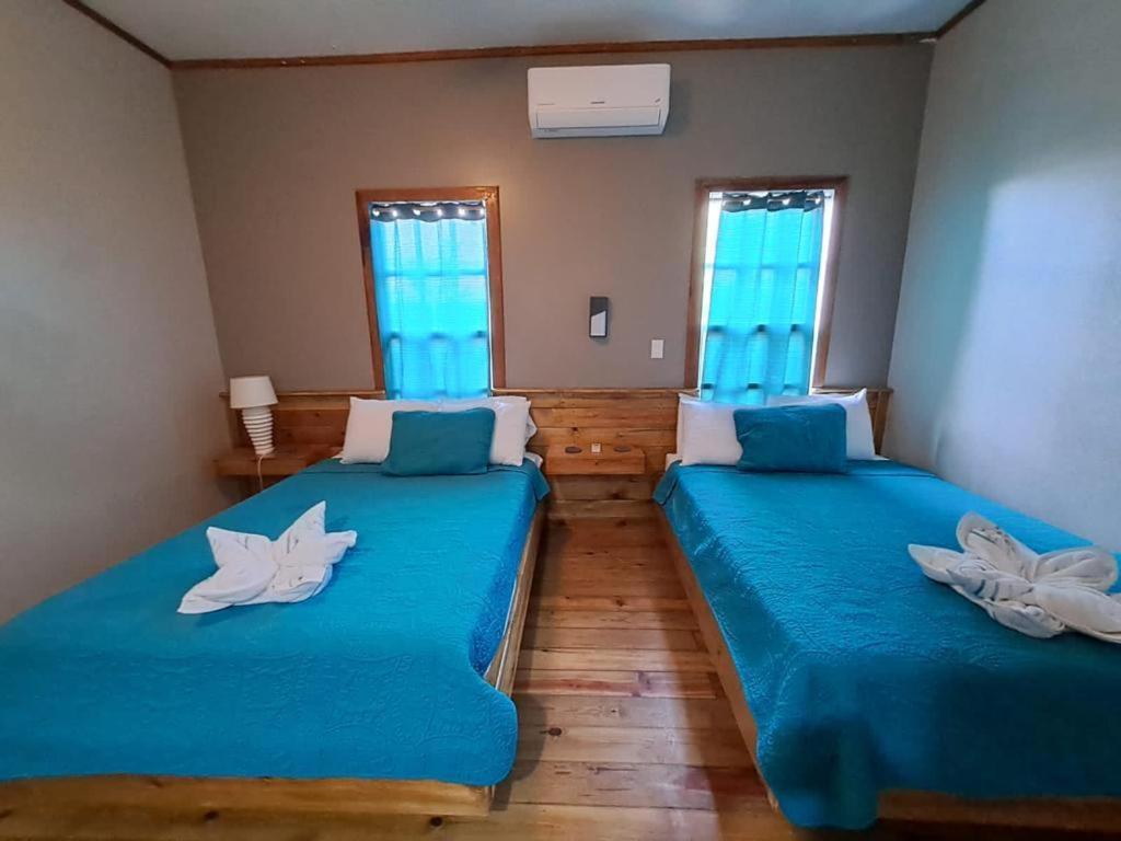 The Odyssey Resort Utila Kültér fotó