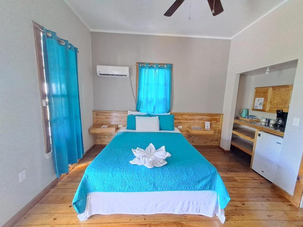 The Odyssey Resort Utila Kültér fotó